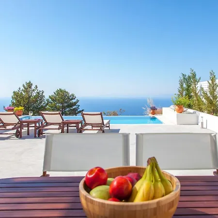 In With An Incredible View Villa Kalamítsi
